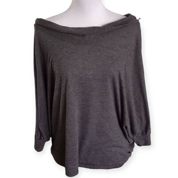 NEW YORK & COMPANY GRAY DOLMAN SLEEVE TOP SZ.M EUC - Picture 1 of 7